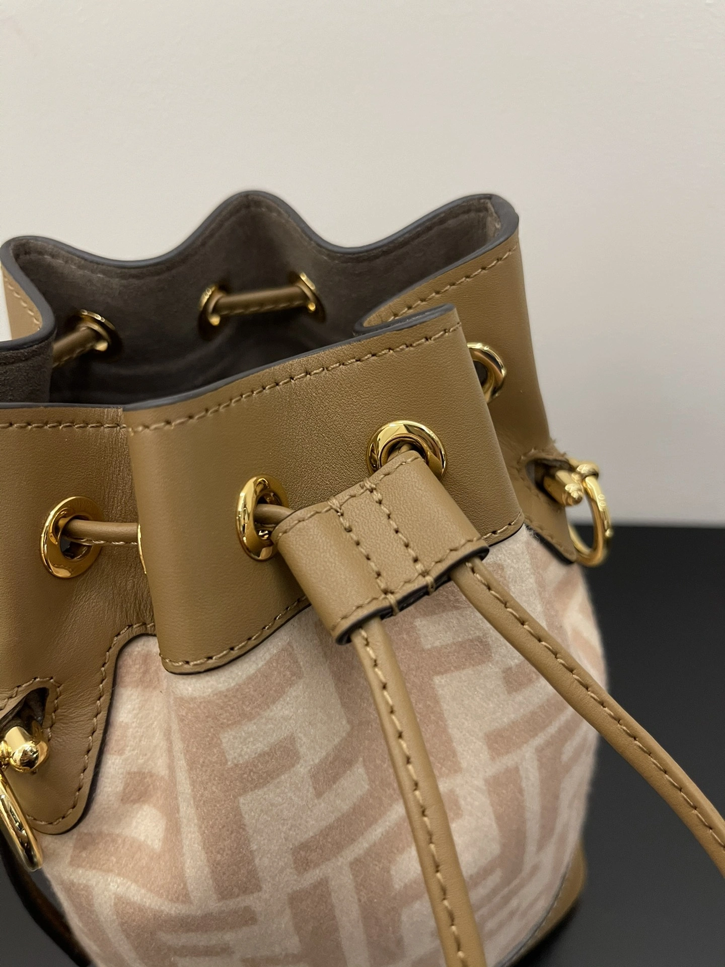 FashionForward Fendi Bucket Bags 76835
