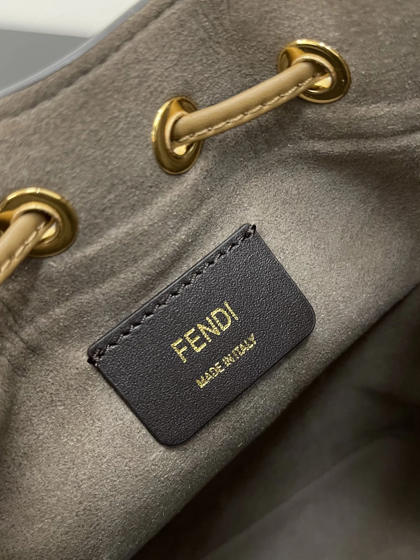 FashionForward Fendi Bucket Bags 76835