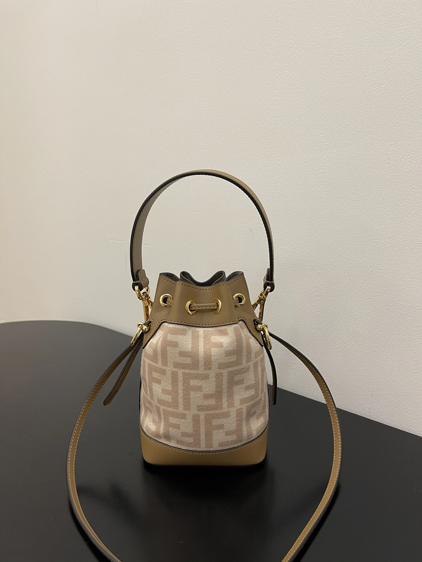 FashionForward Fendi Bucket Bags 76835