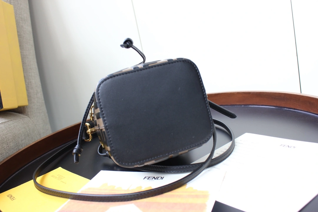 Fendi Bucket Bags Unisex 76830