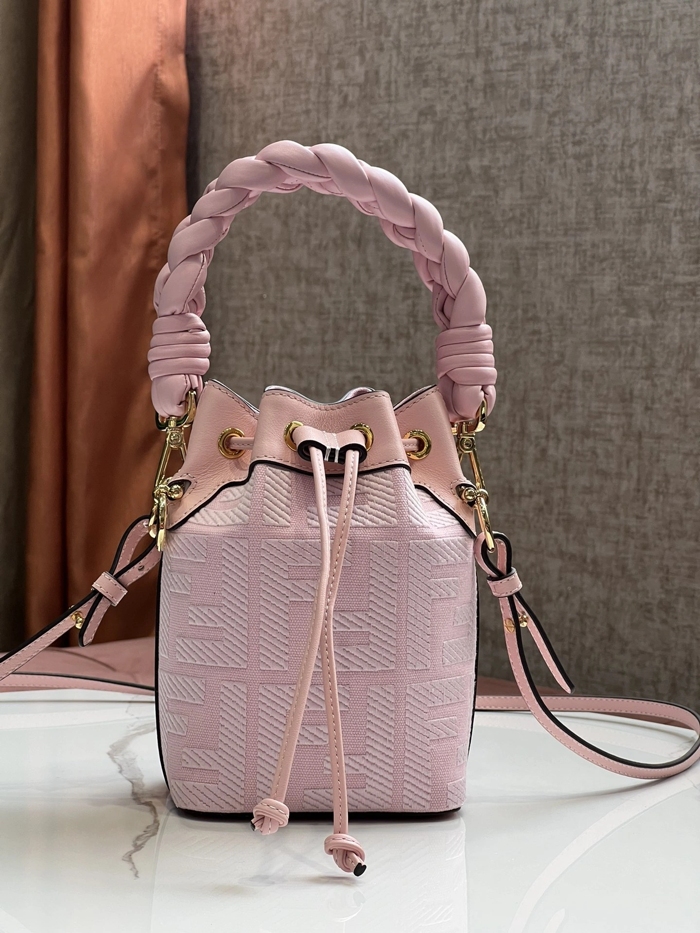 Fendi Bucket Bags Stretchable 76831