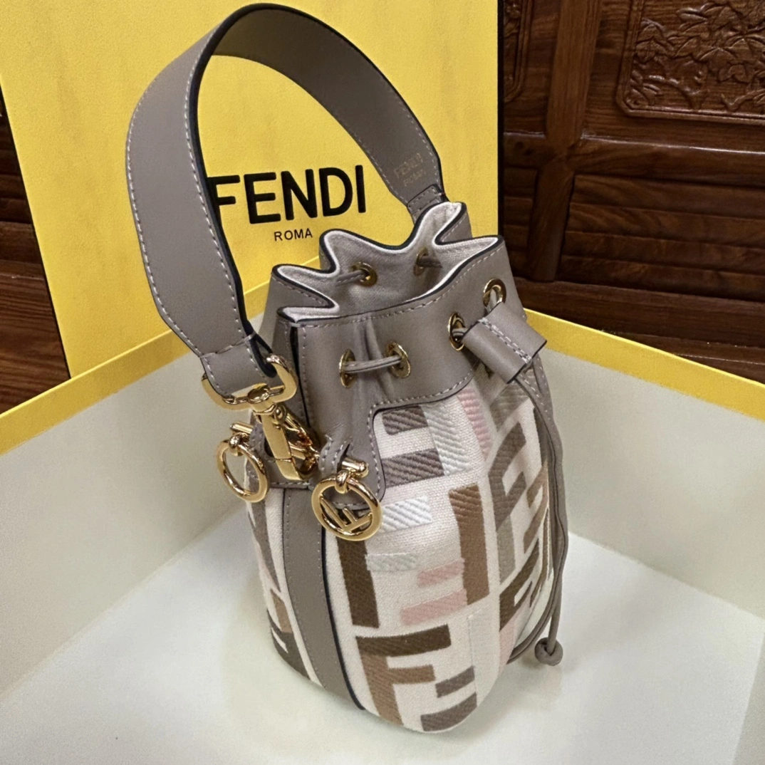 Fendi Bucket Bags Seasonal 76844