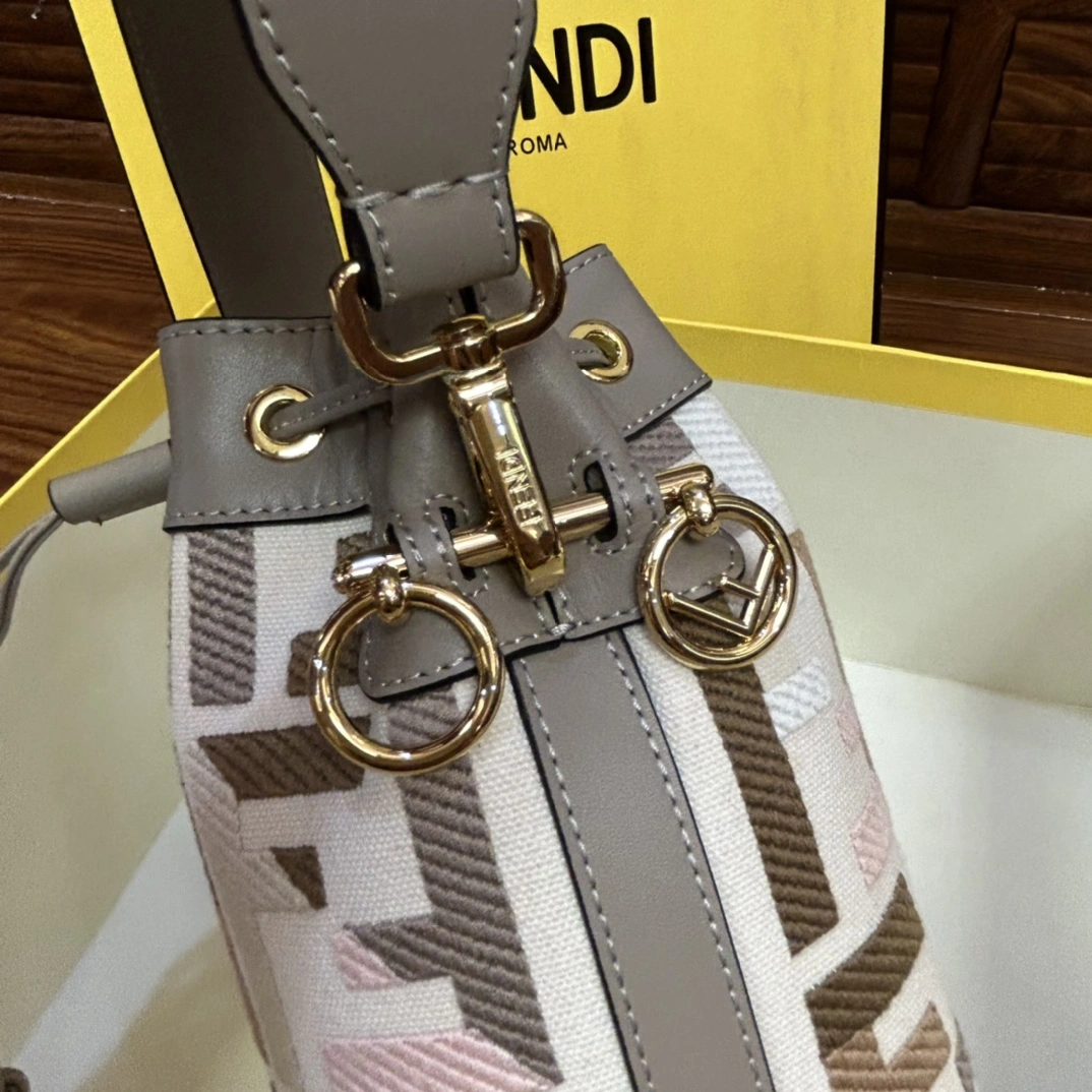 Fendi Bucket Bags Seasonal 76844