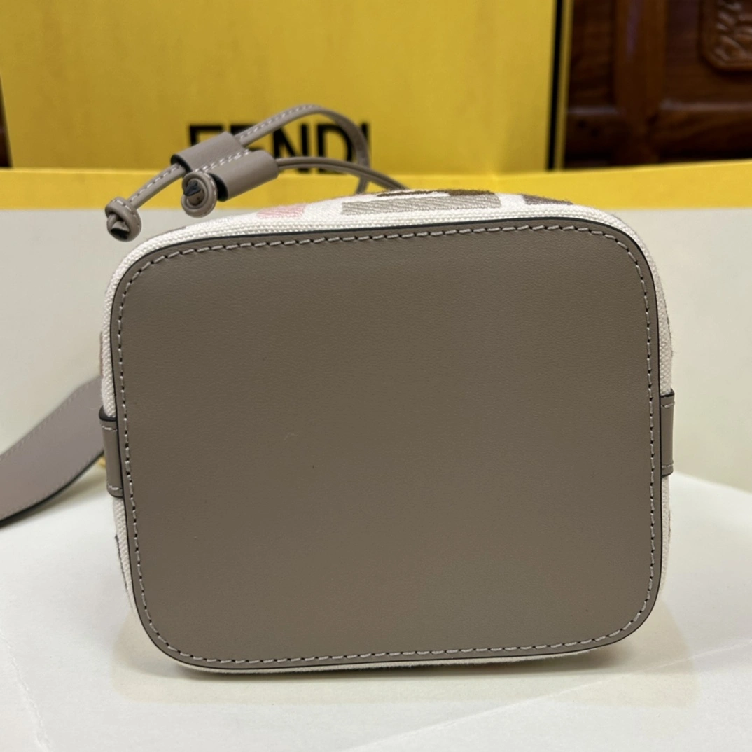 Fendi Bucket Bags Seasonal 76844