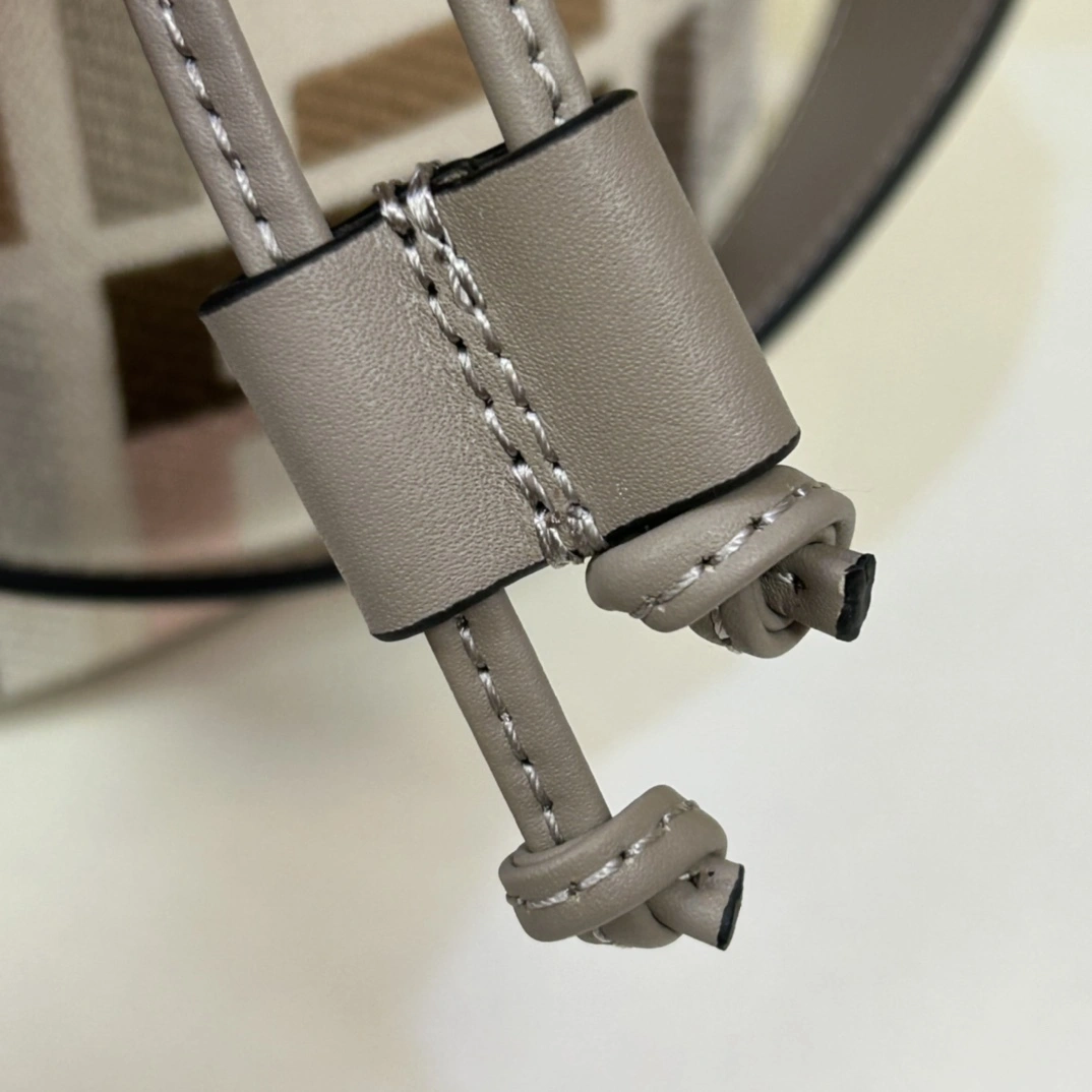Fendi Bucket Bags Seasonal 76844