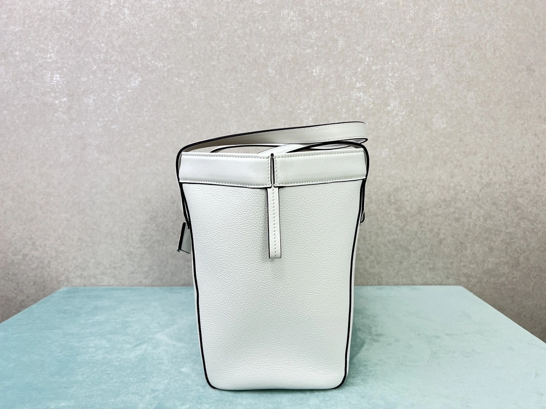 Popular Fendi Bucket Bags 76846