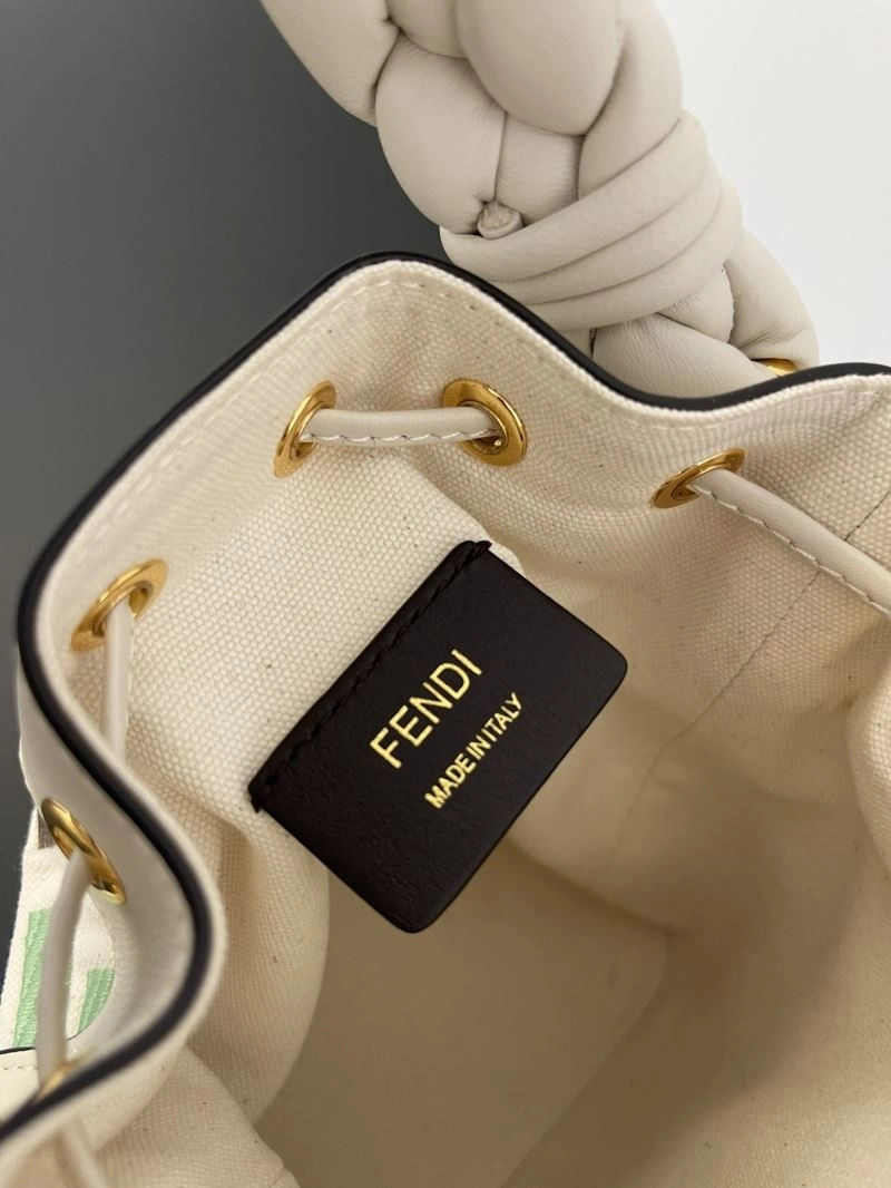 Fendi Bucket Bags Comfortable 72957