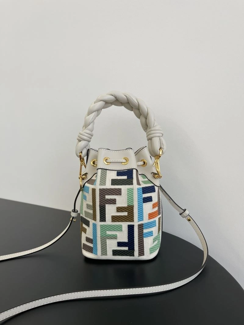 Fendi Bucket Bags Comfortable 72957