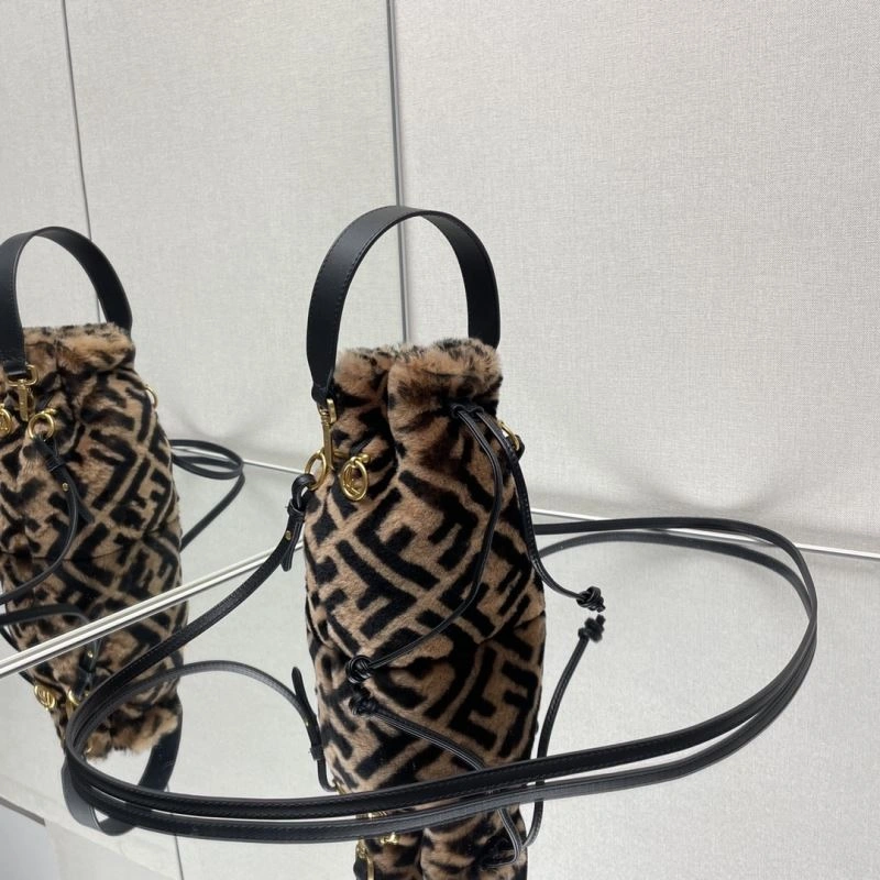 Fendi Bucket Bags Neat 72951