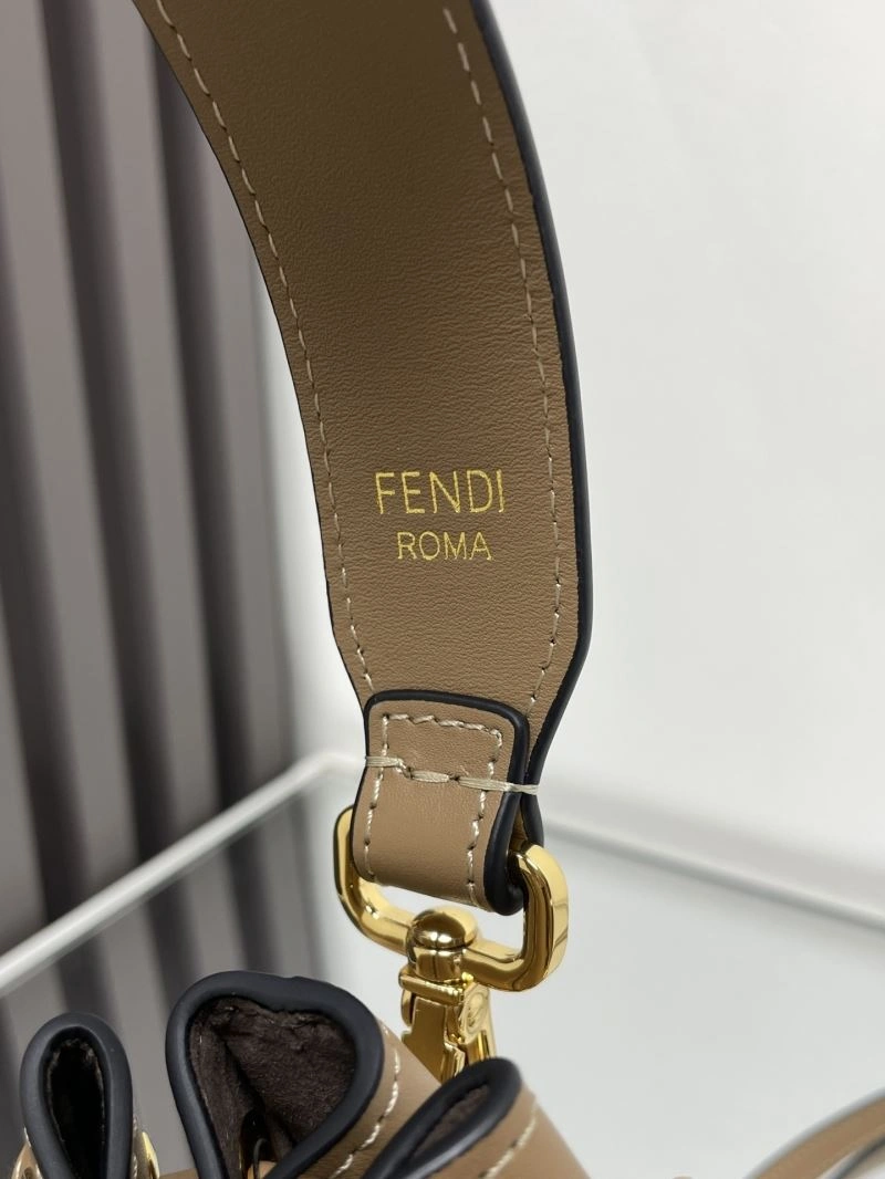 Supportive Fendi Bucket Bags 72939