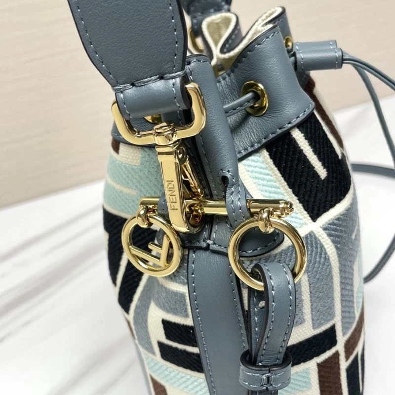 Fendi Bucket Bags UrbanStyle 73010