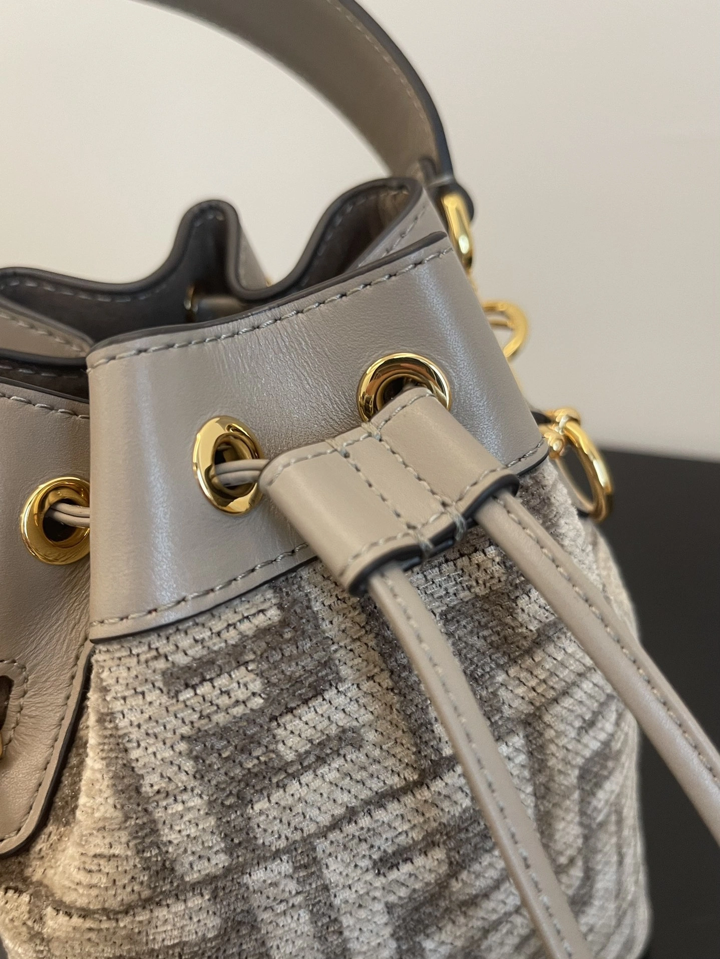 Fendi Bucket Bags Elegant 69917