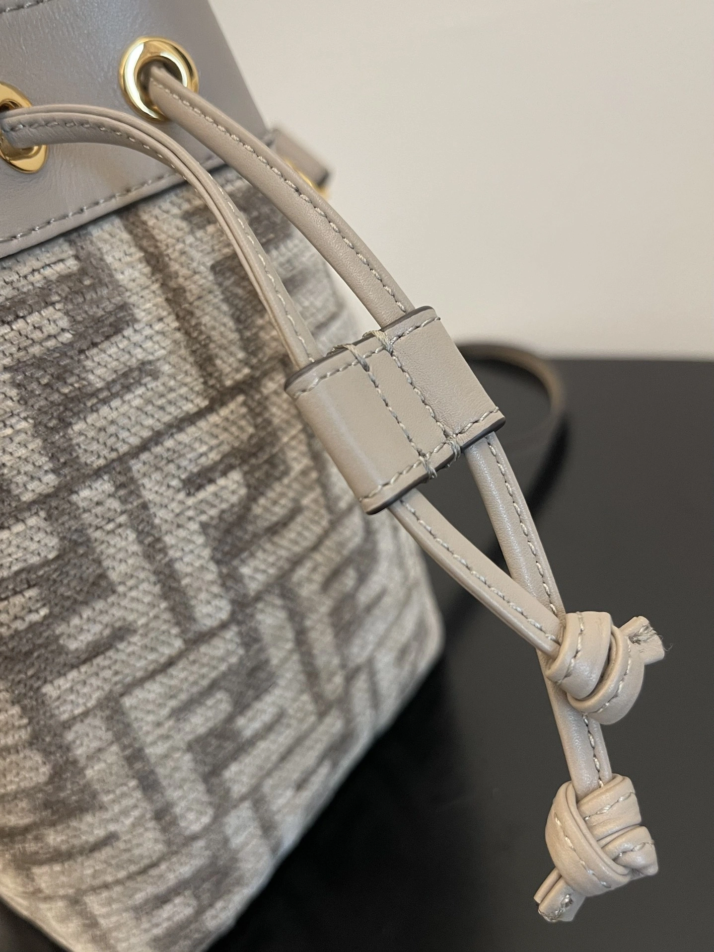 Fendi Bucket Bags Elegant 69917
