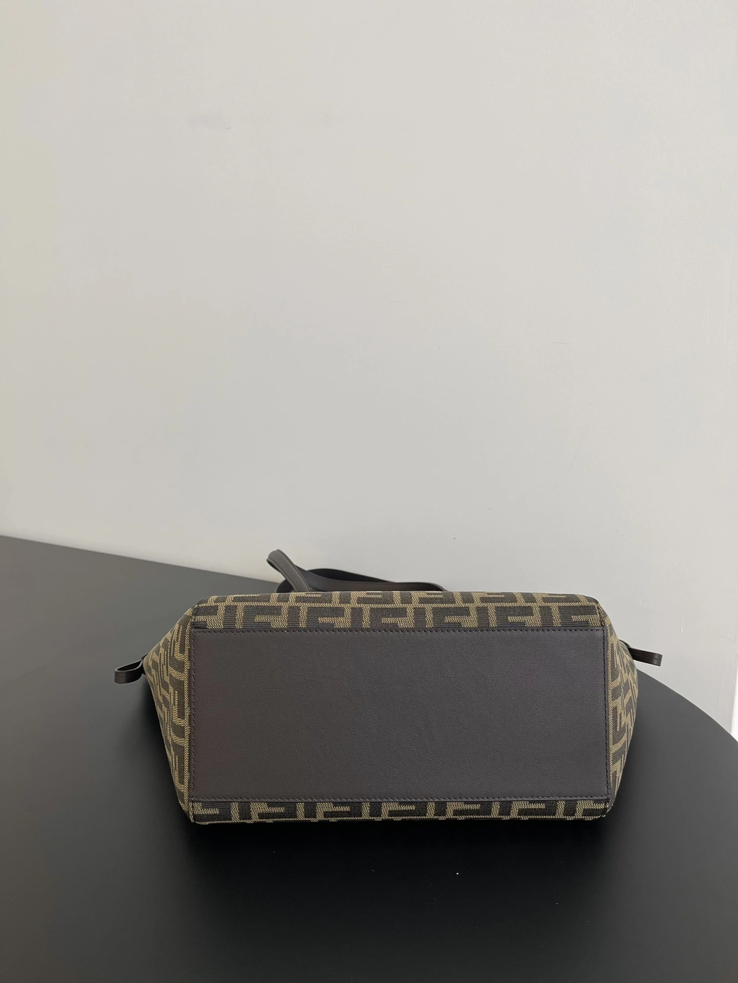 Vibrant Fendi Bucket Bags 69911