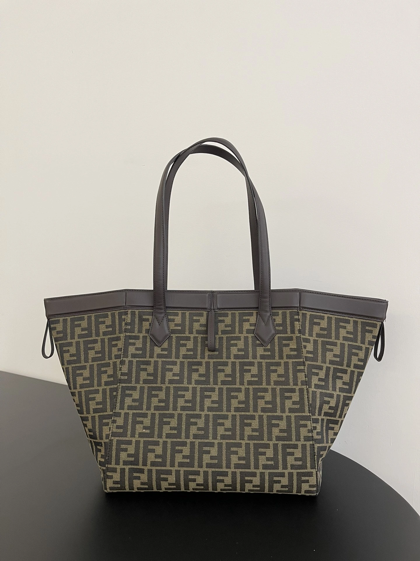 ModernLook Fendi Bucket Bags 69912