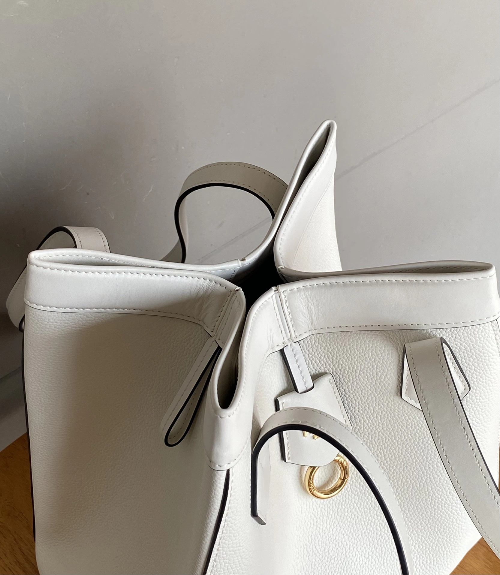 Popular Fendi Bucket Bags 70010