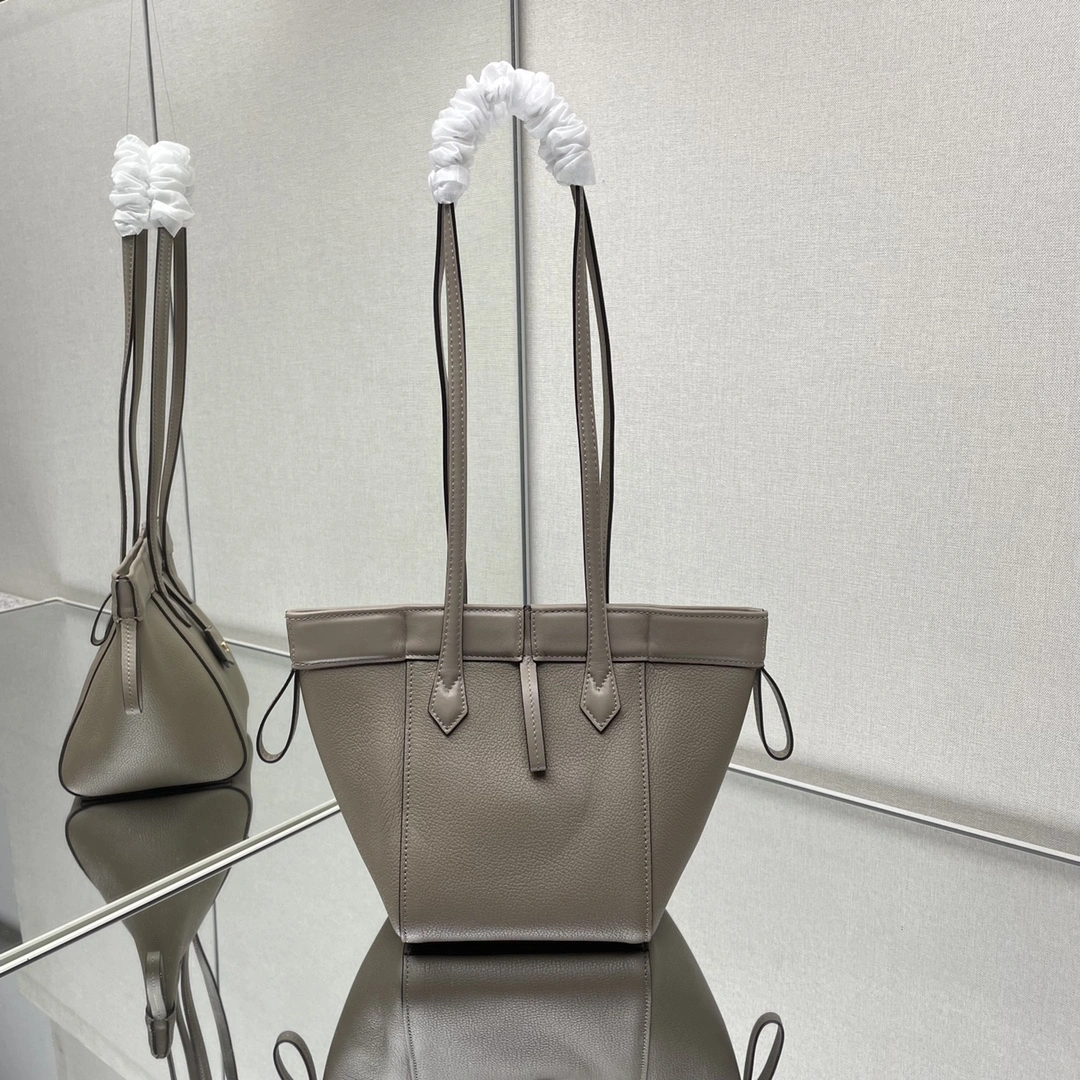 GoodFit Fendi Bucket Bags 69919