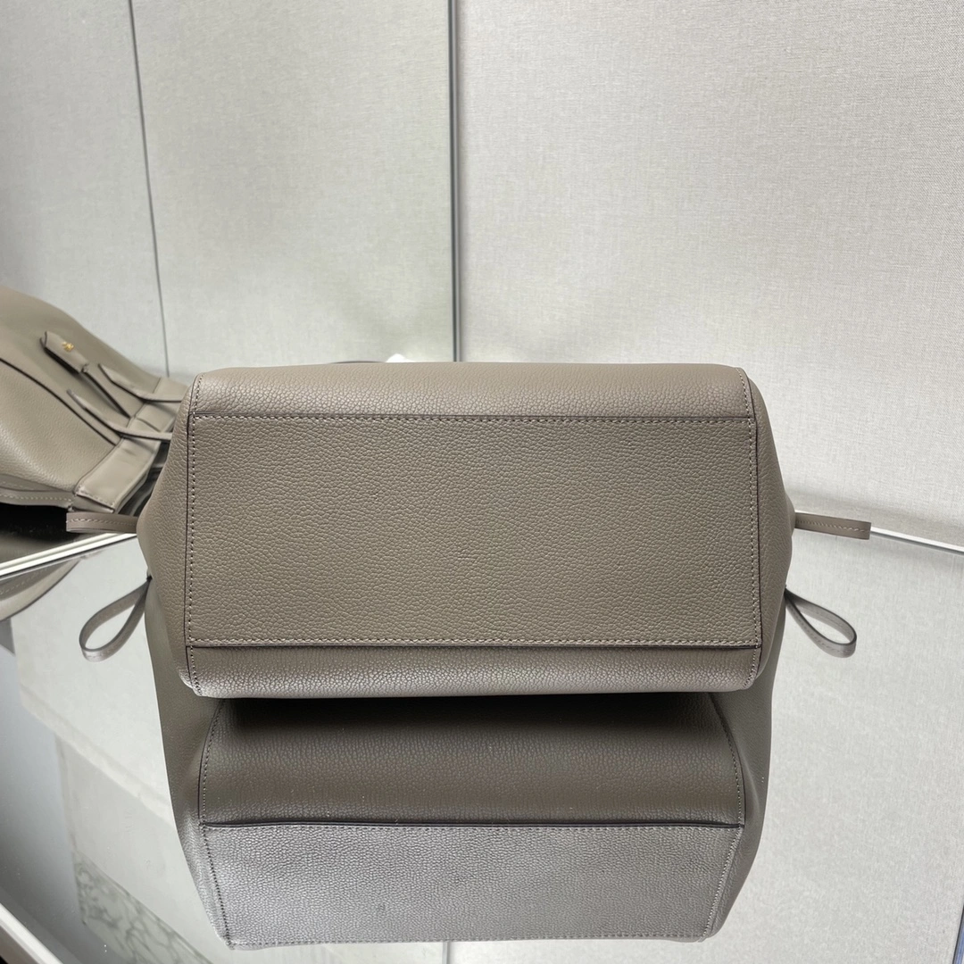 Fendi Bucket Bags Tailored 69909