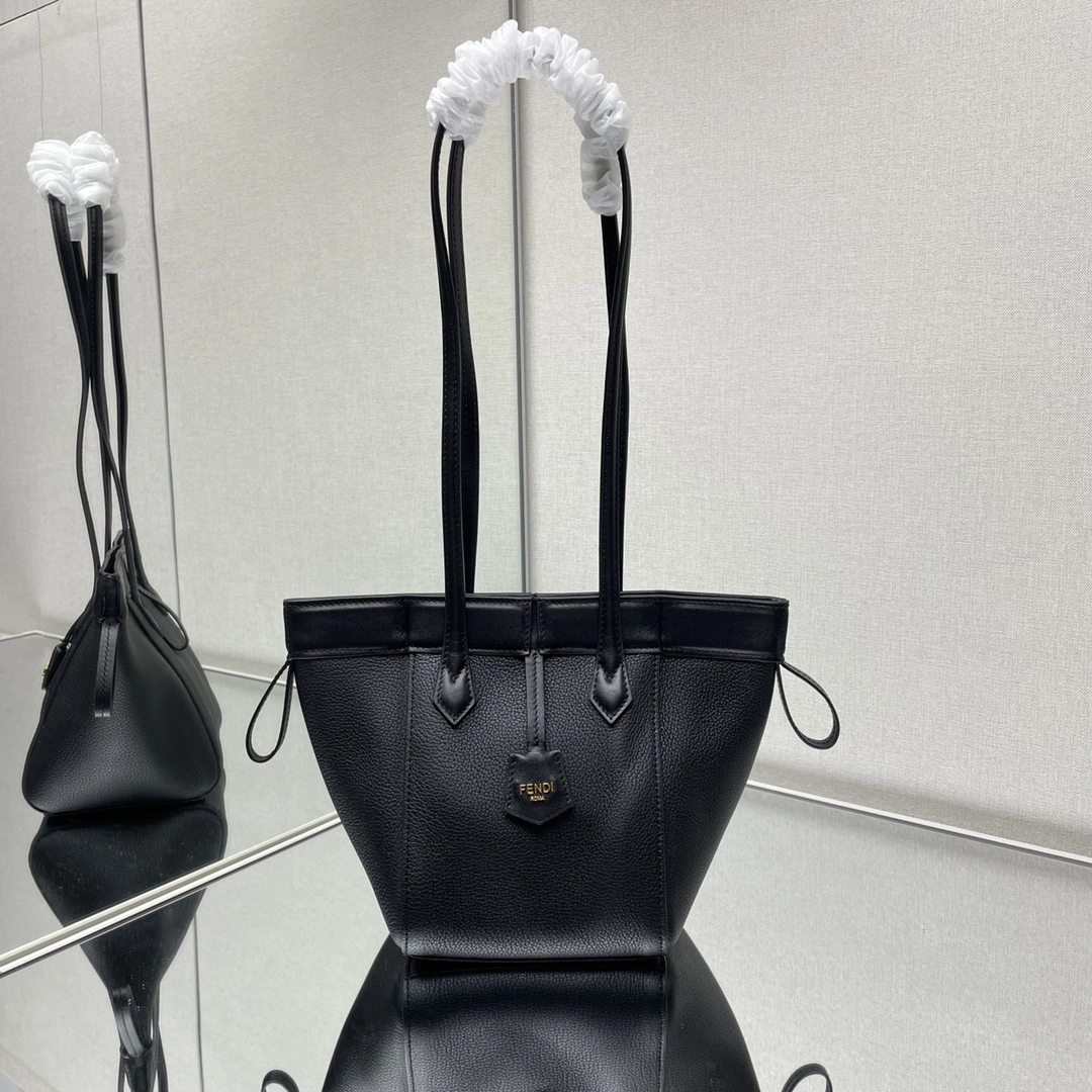 Casual Fendi Bucket Bags 69913