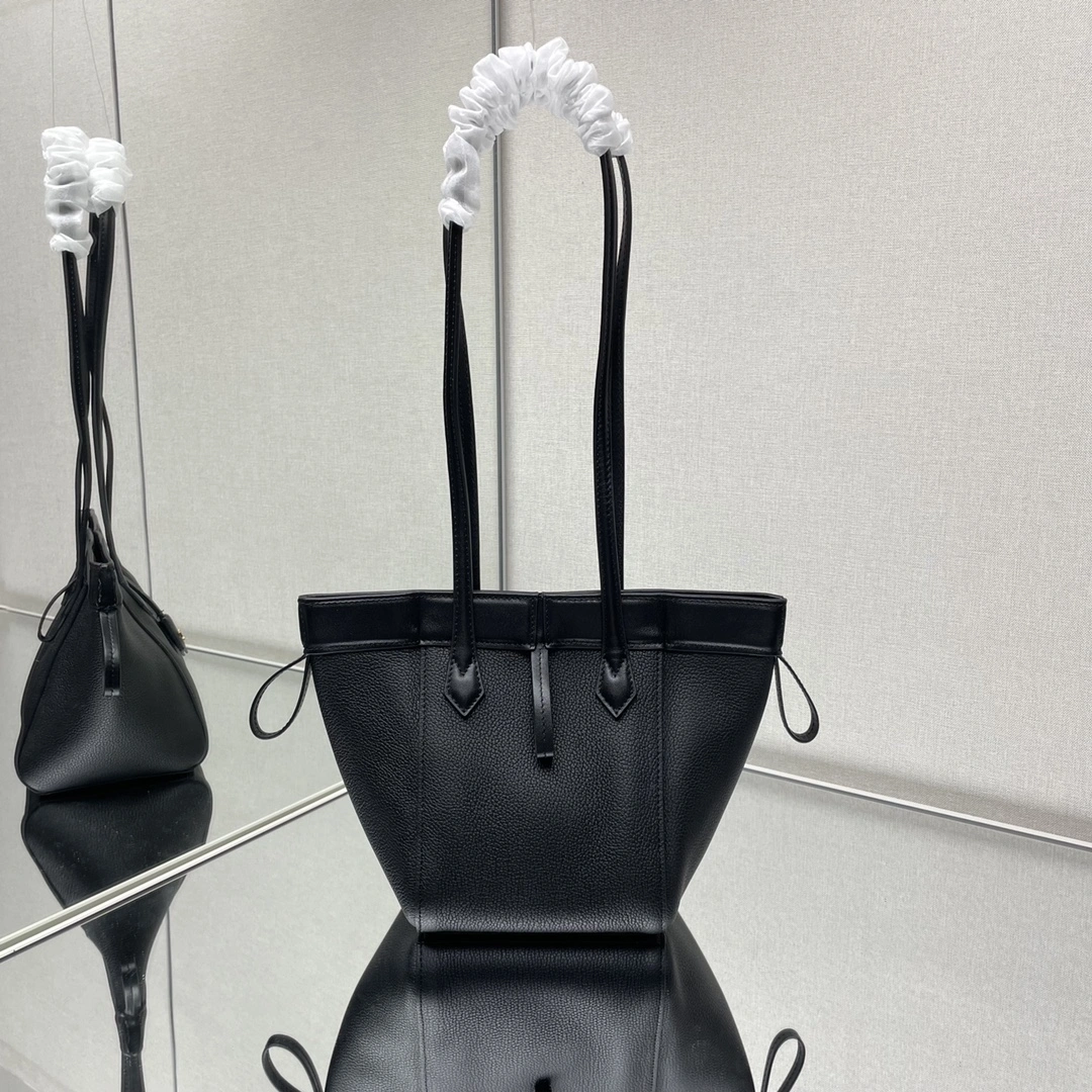 Casual Fendi Bucket Bags 69913