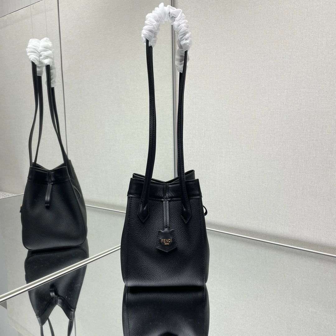 Casual Fendi Bucket Bags 69913