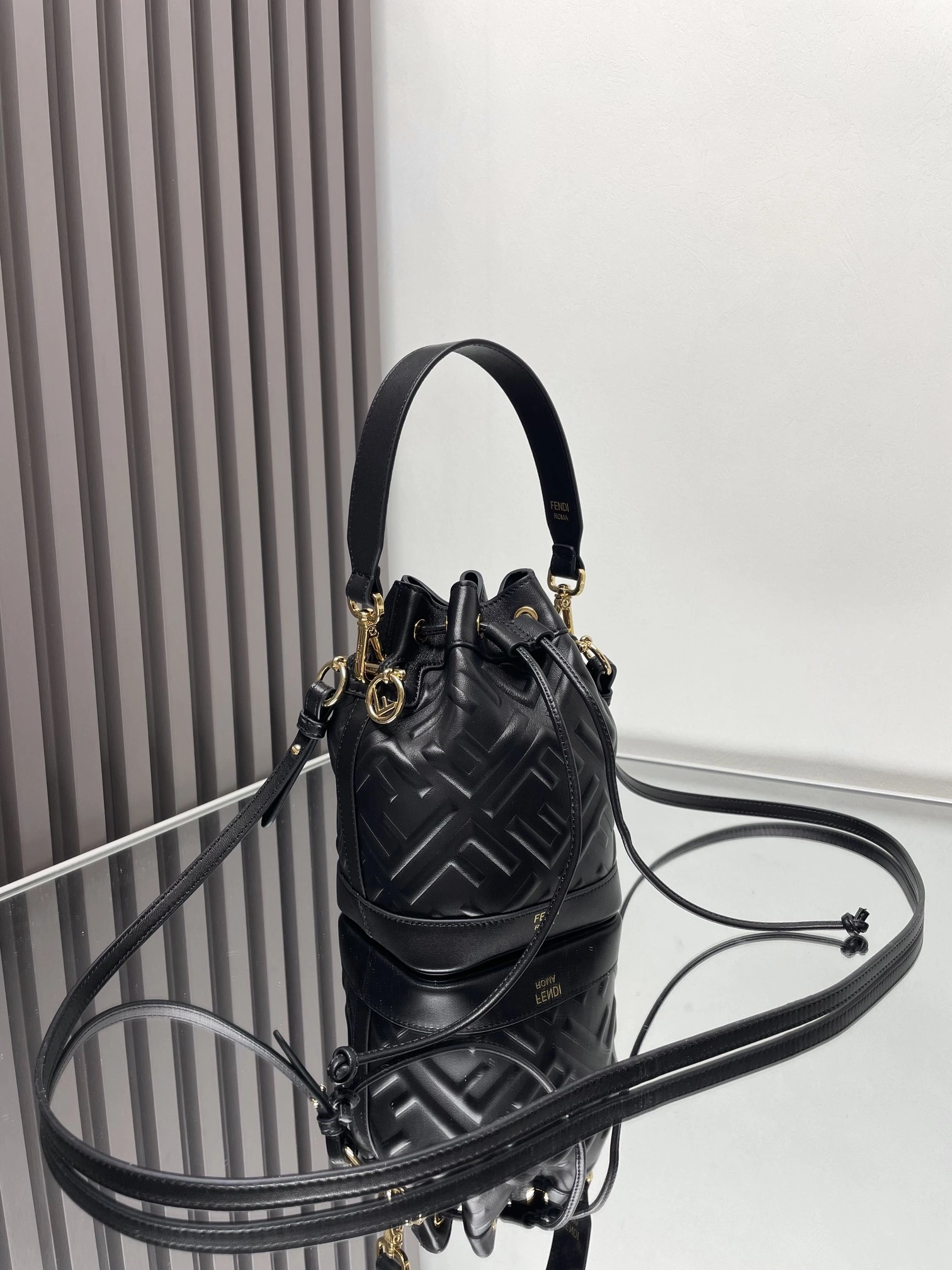 EasyCare Fendi Bucket Bags 69904