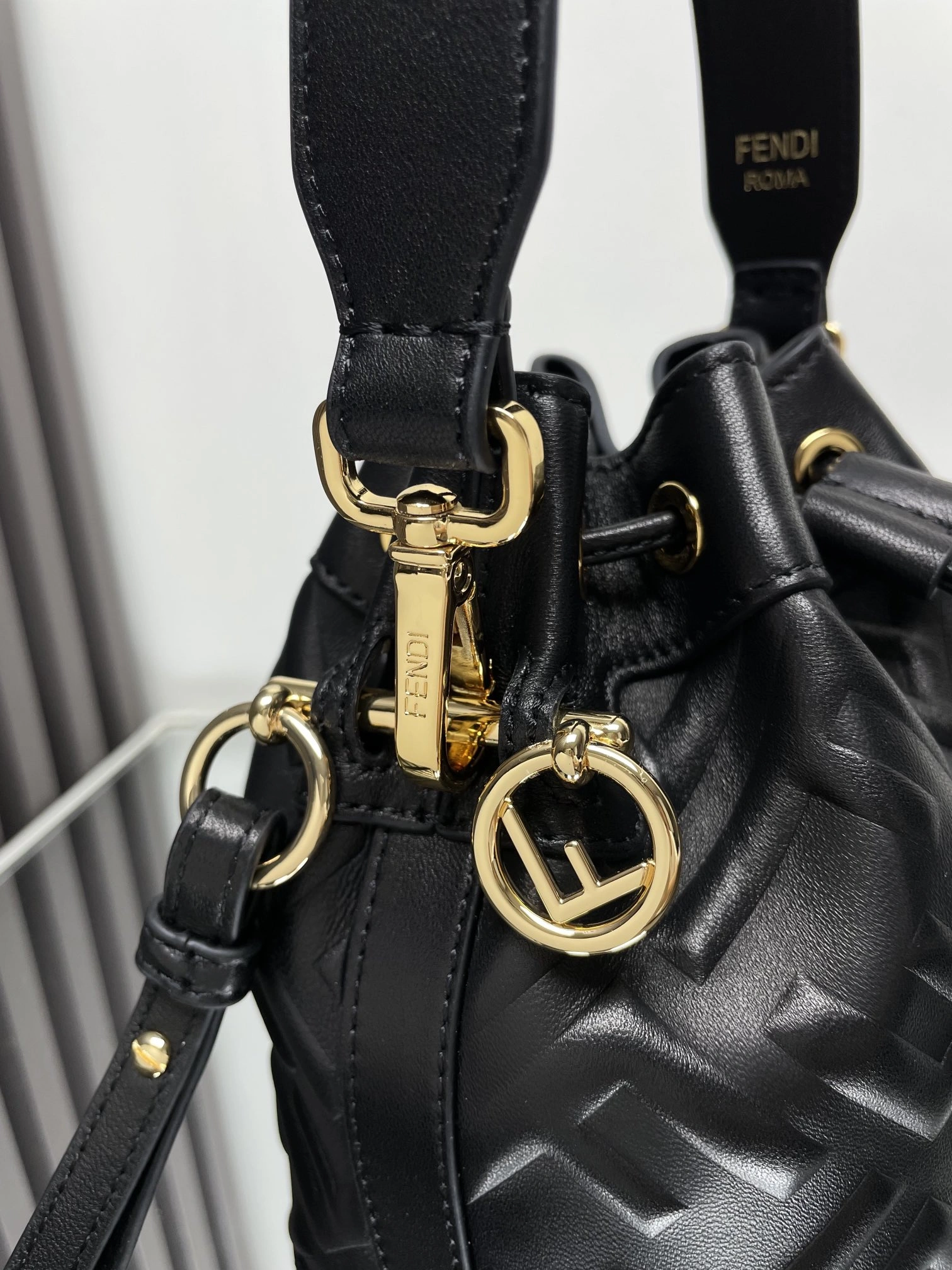 EasyCare Fendi Bucket Bags 69904