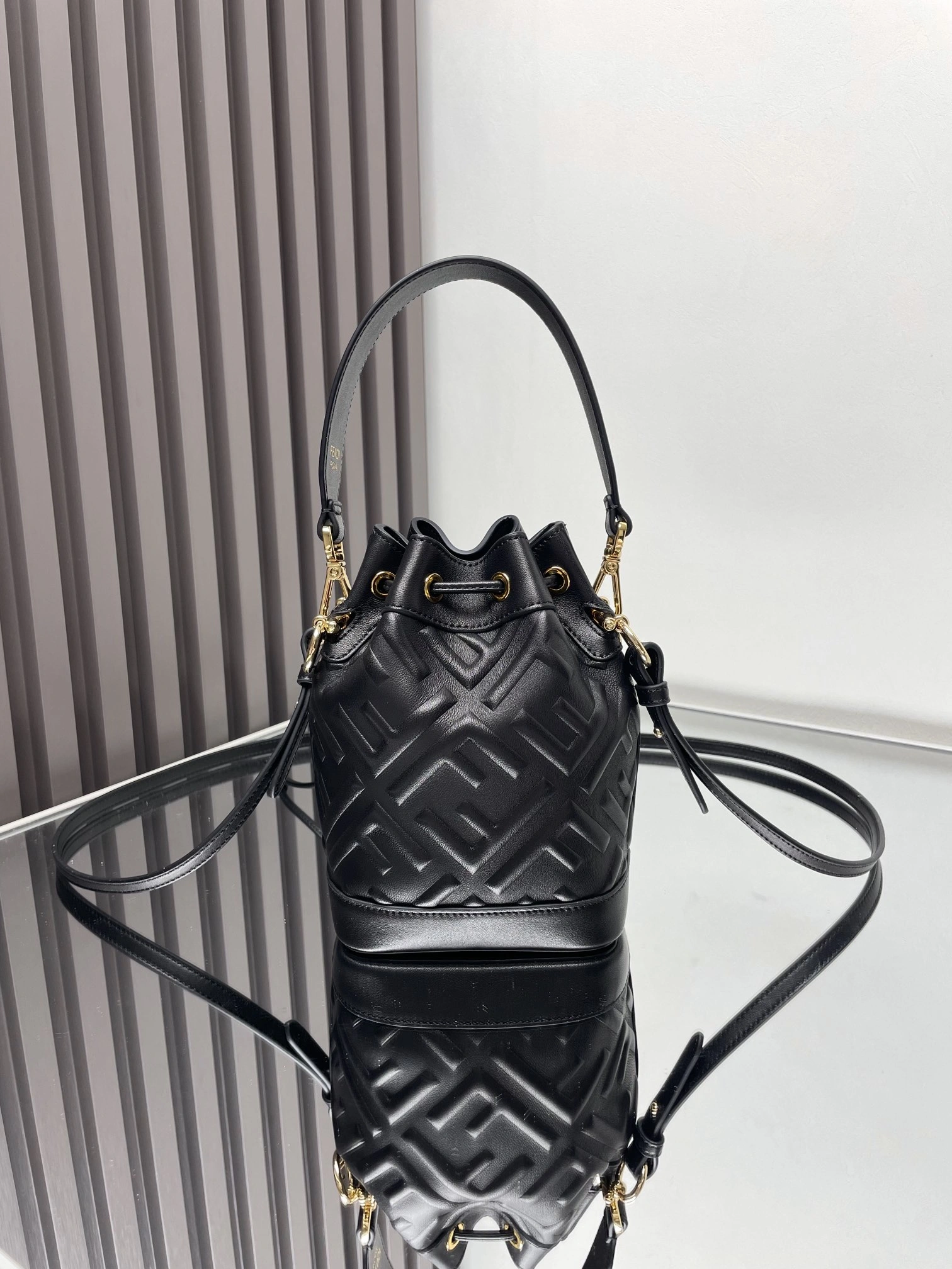 EasyCare Fendi Bucket Bags 69904