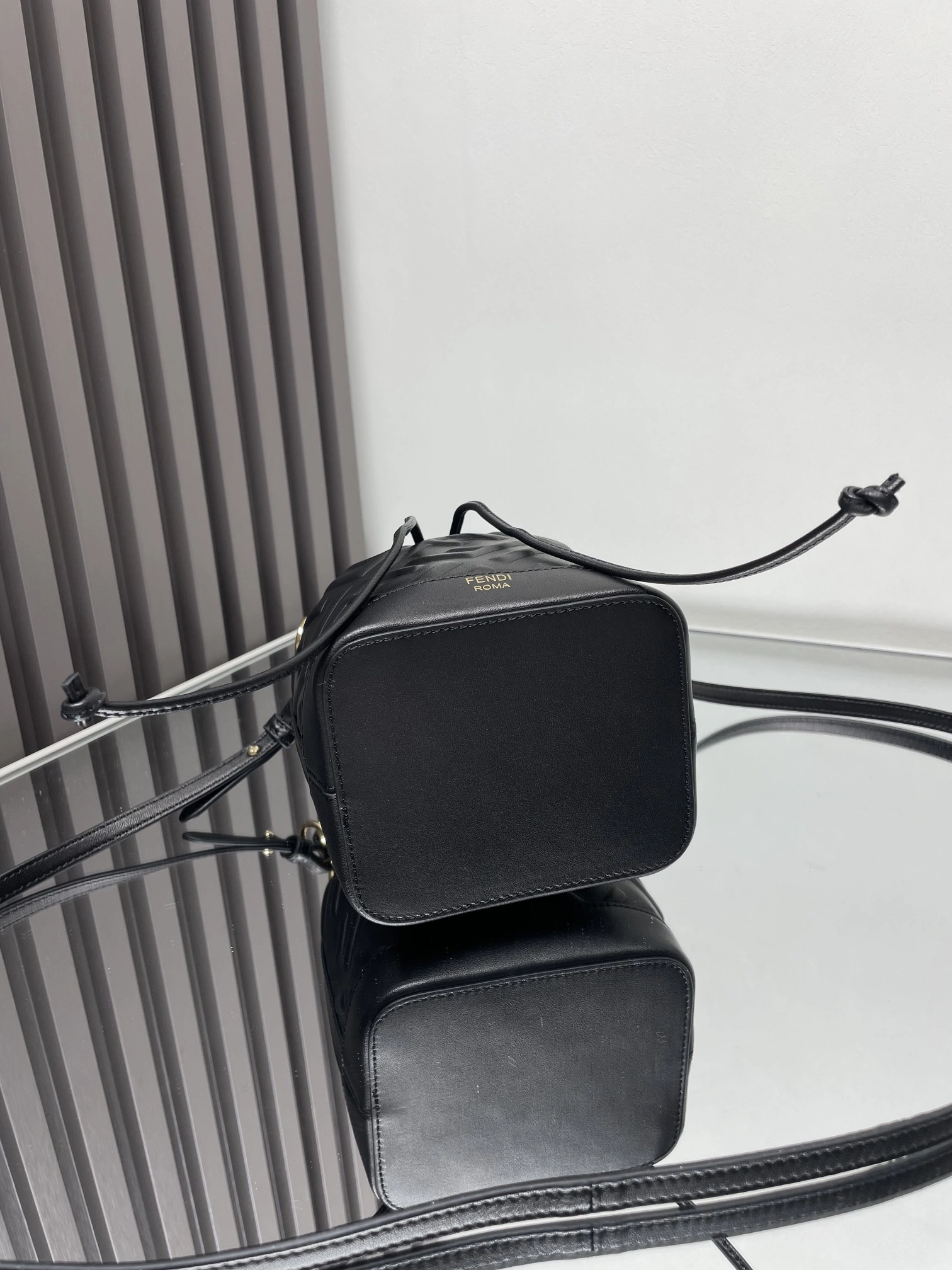 EasyCare Fendi Bucket Bags 69904