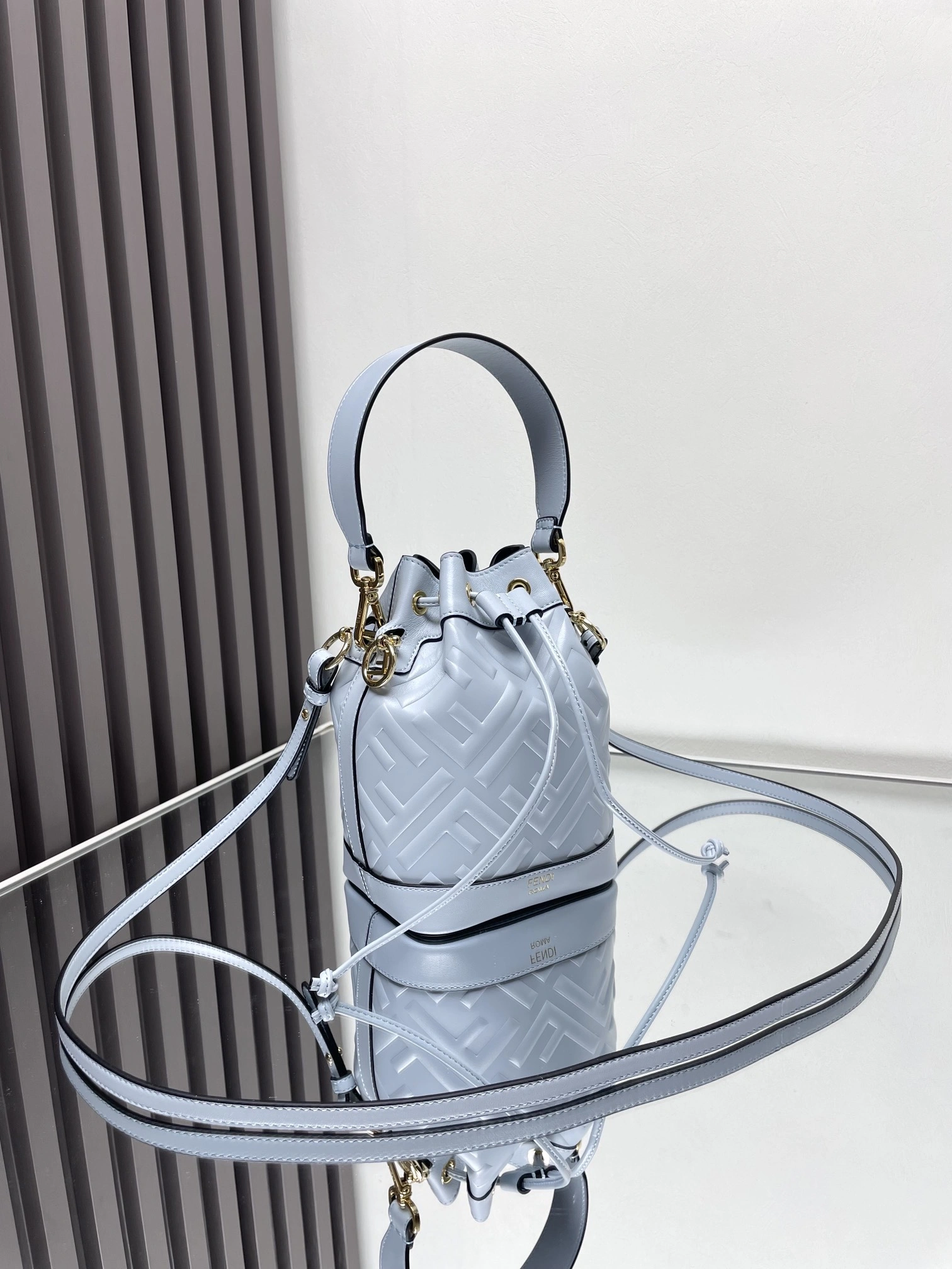 Affordable Fendi Bucket Bags 69918