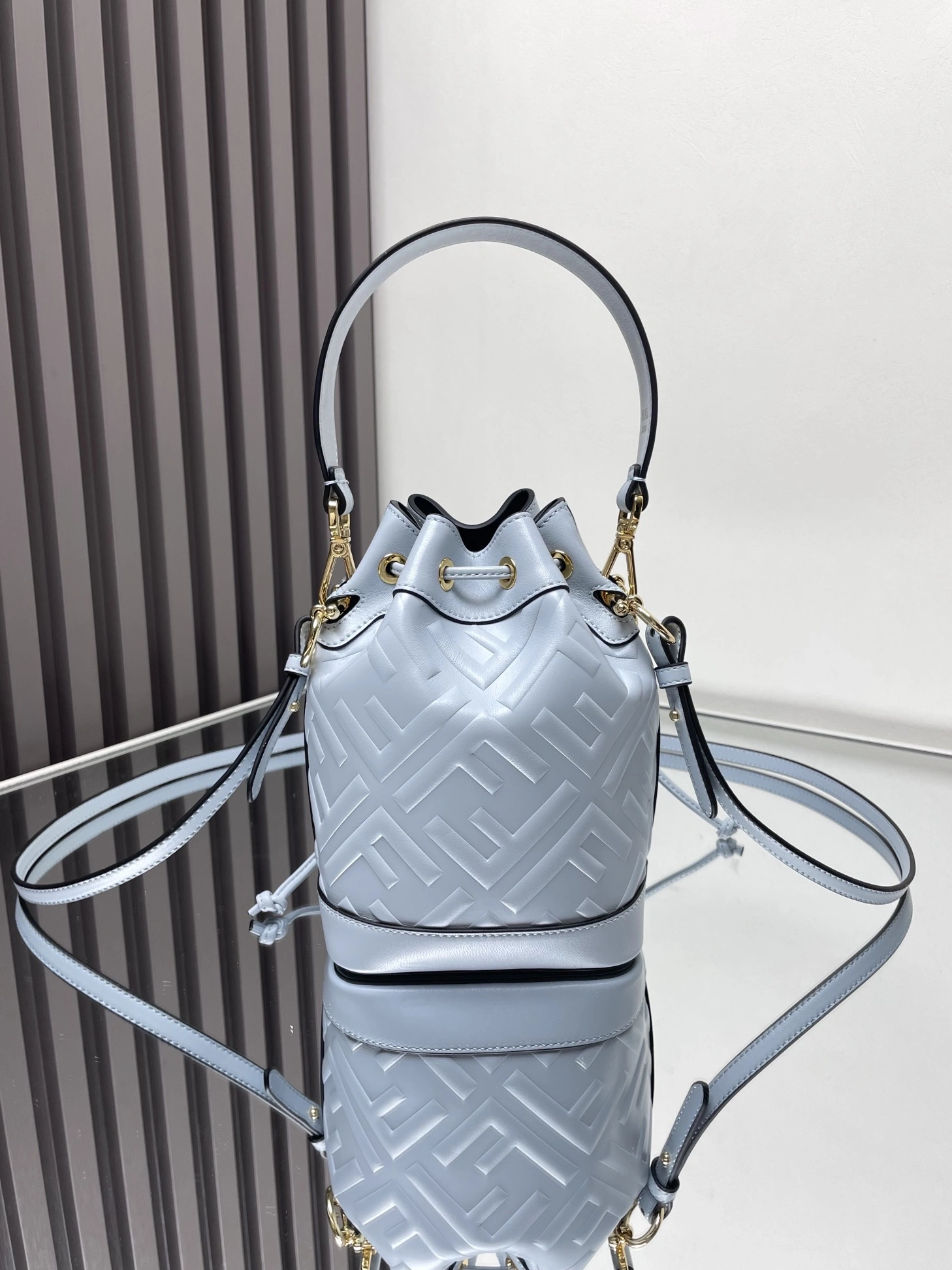 Affordable Fendi Bucket Bags 69918