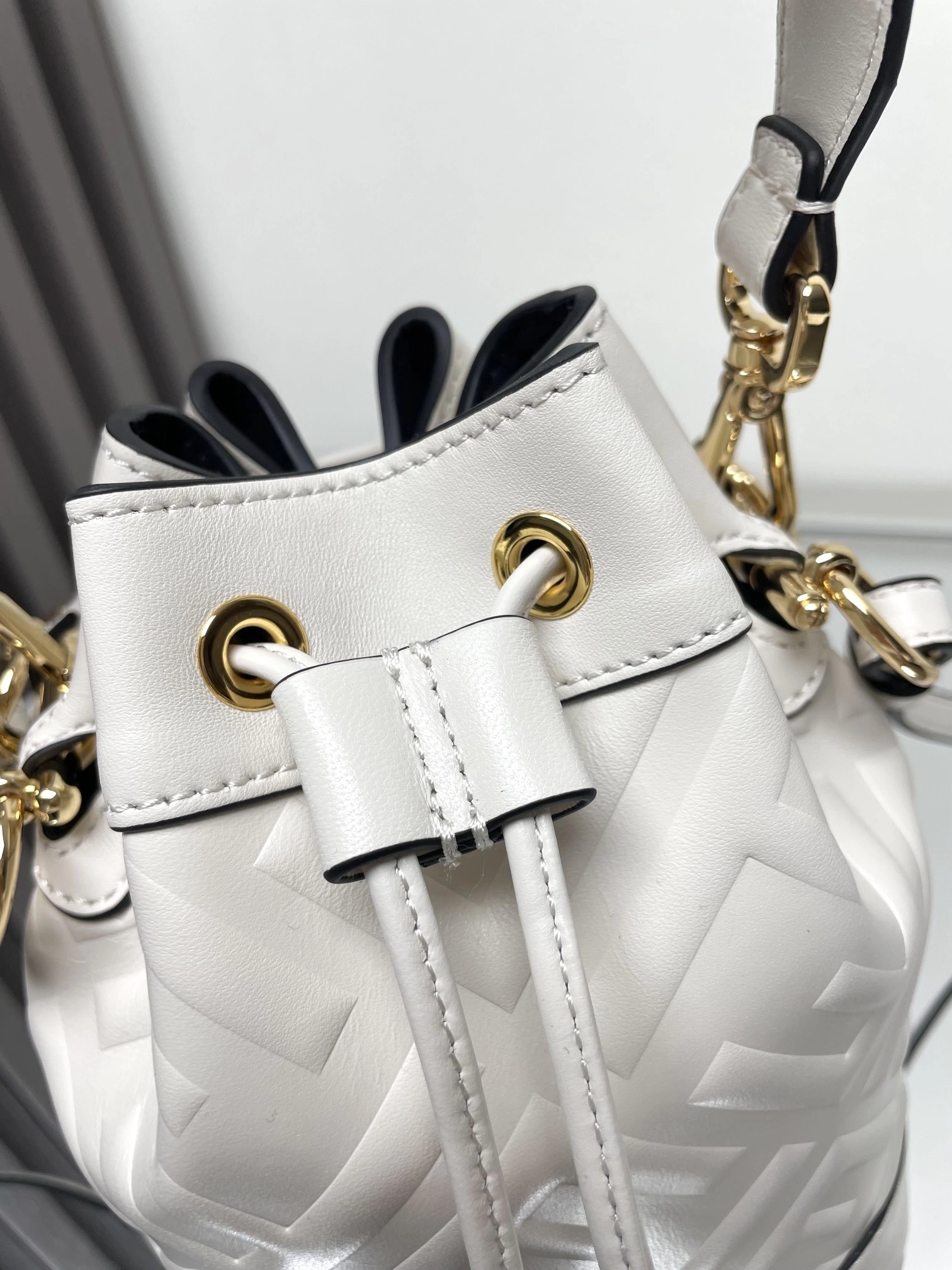 Flexible Fendi Bucket Bags 69903