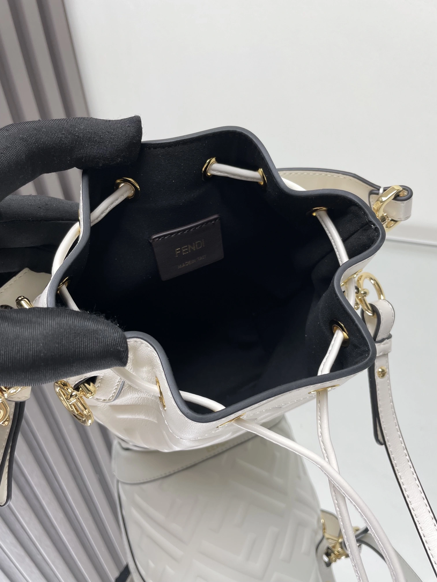Flexible Fendi Bucket Bags 69903