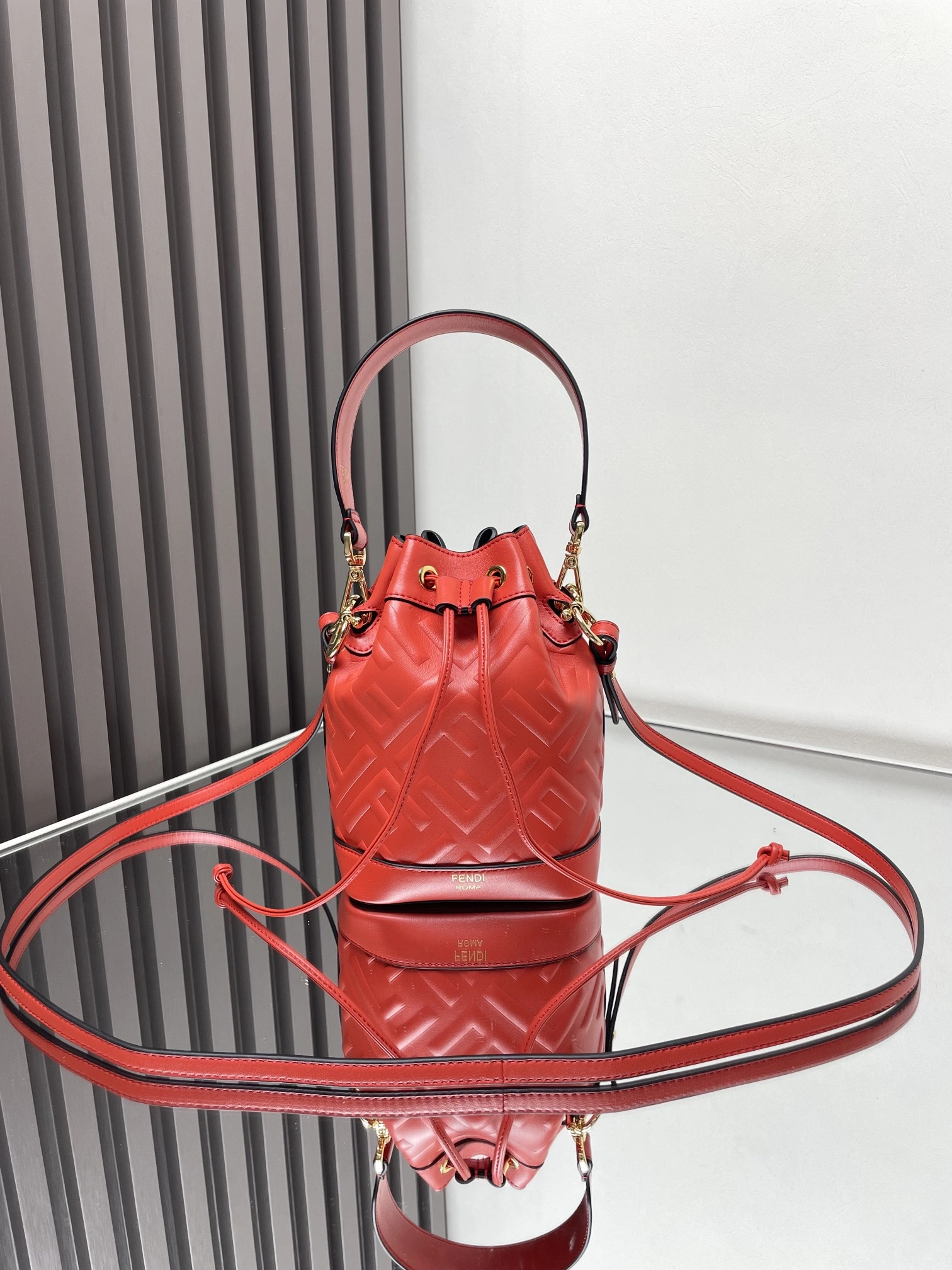 Popular Fendi Bucket Bags 69898