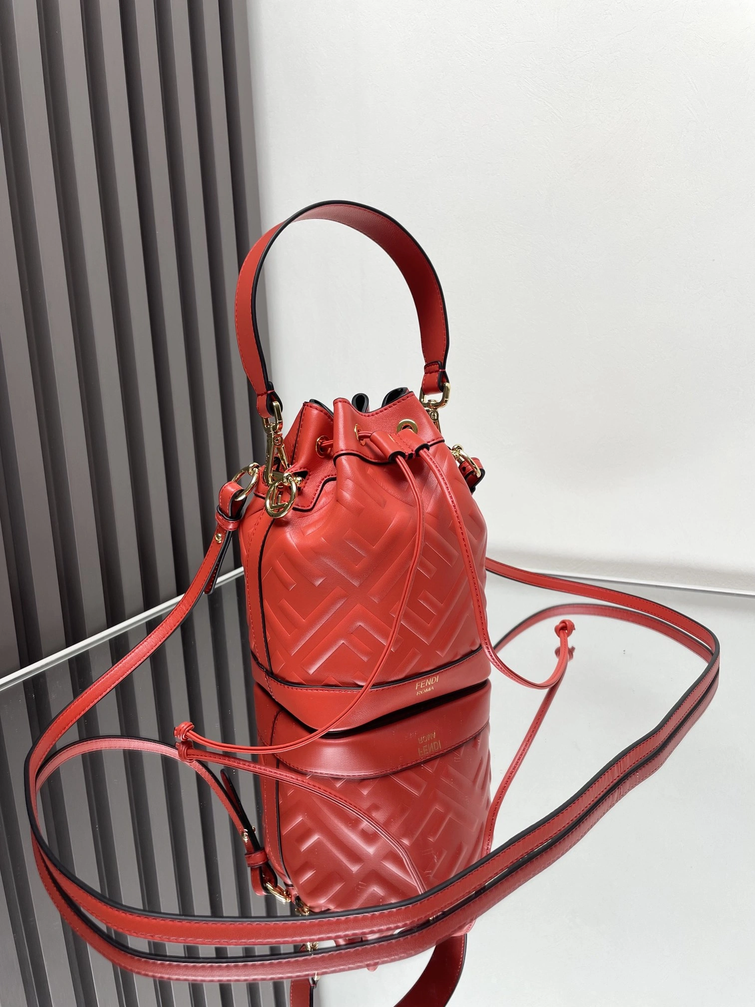 Popular Fendi Bucket Bags 69898