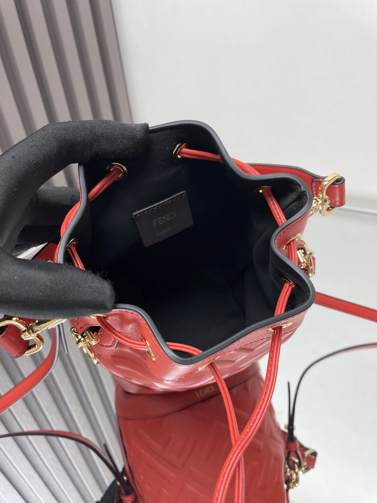 Popular Fendi Bucket Bags 69898