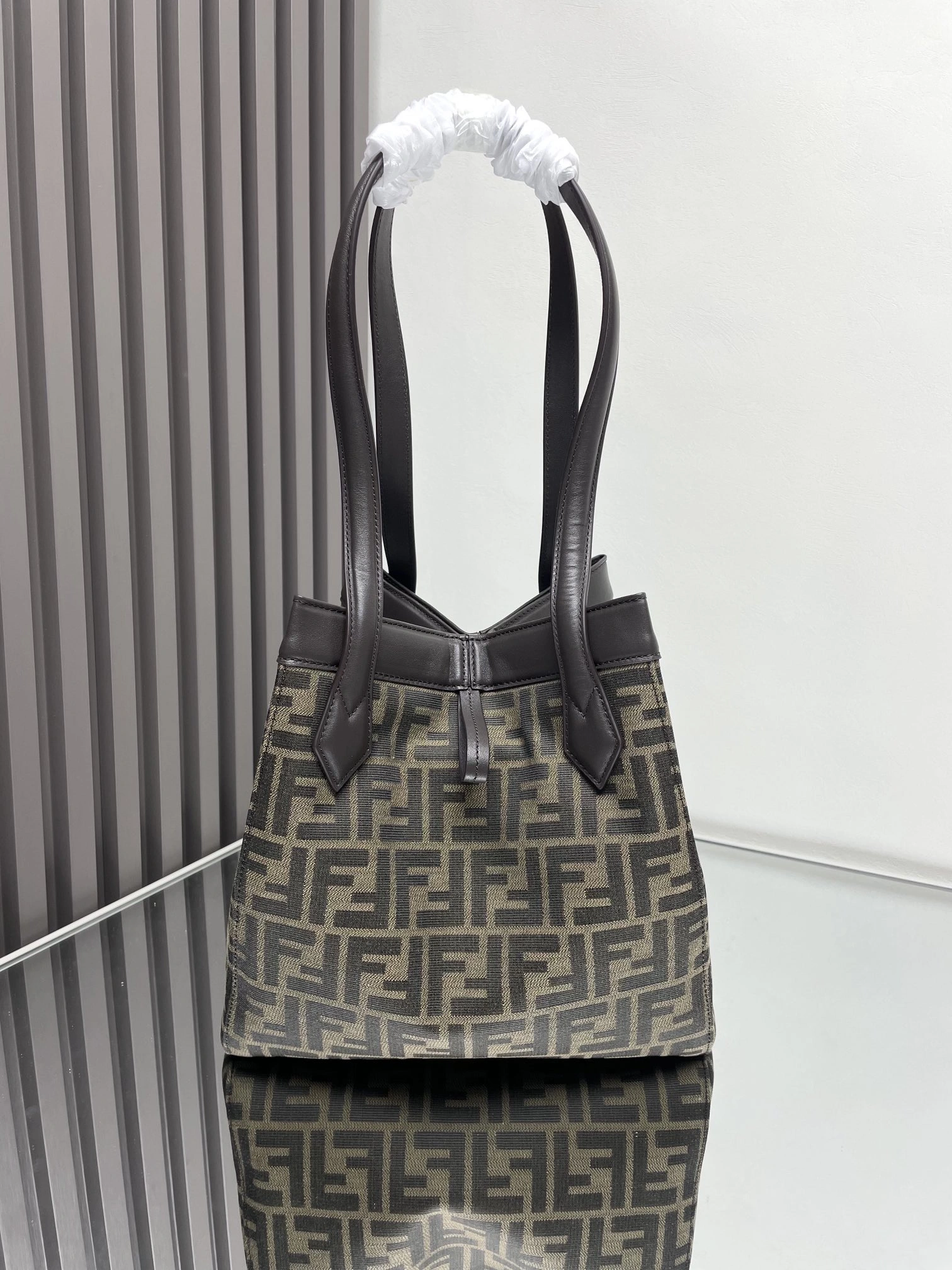 Snug Fendi Bucket Bags 69902