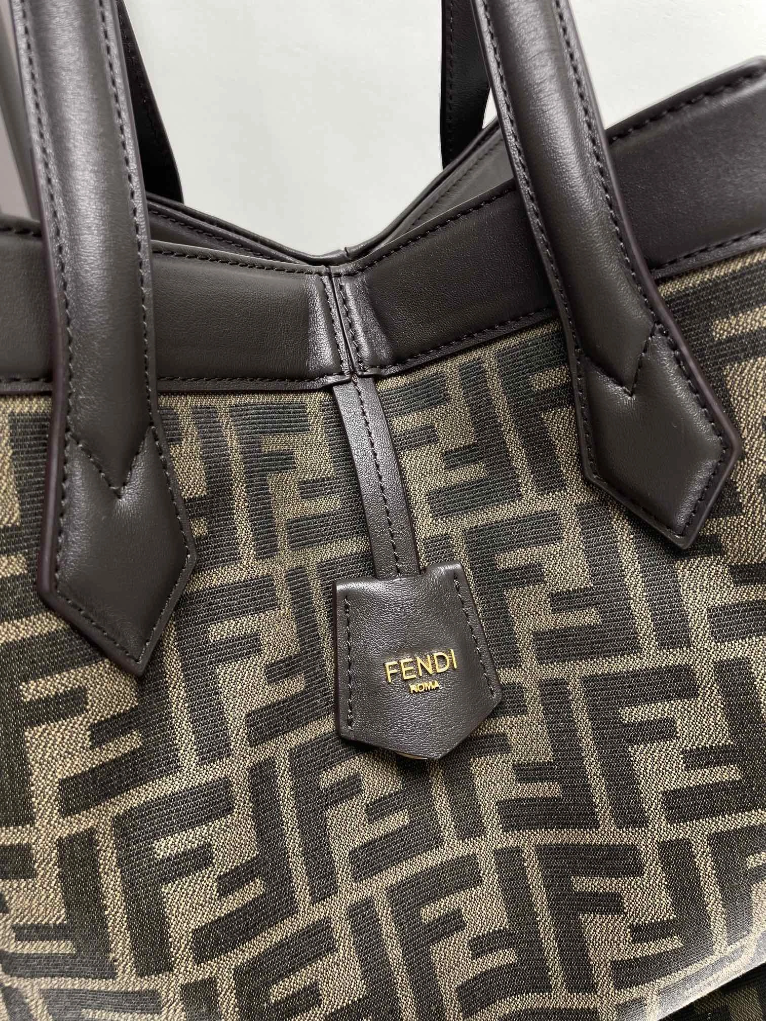 Snug Fendi Bucket Bags 69902