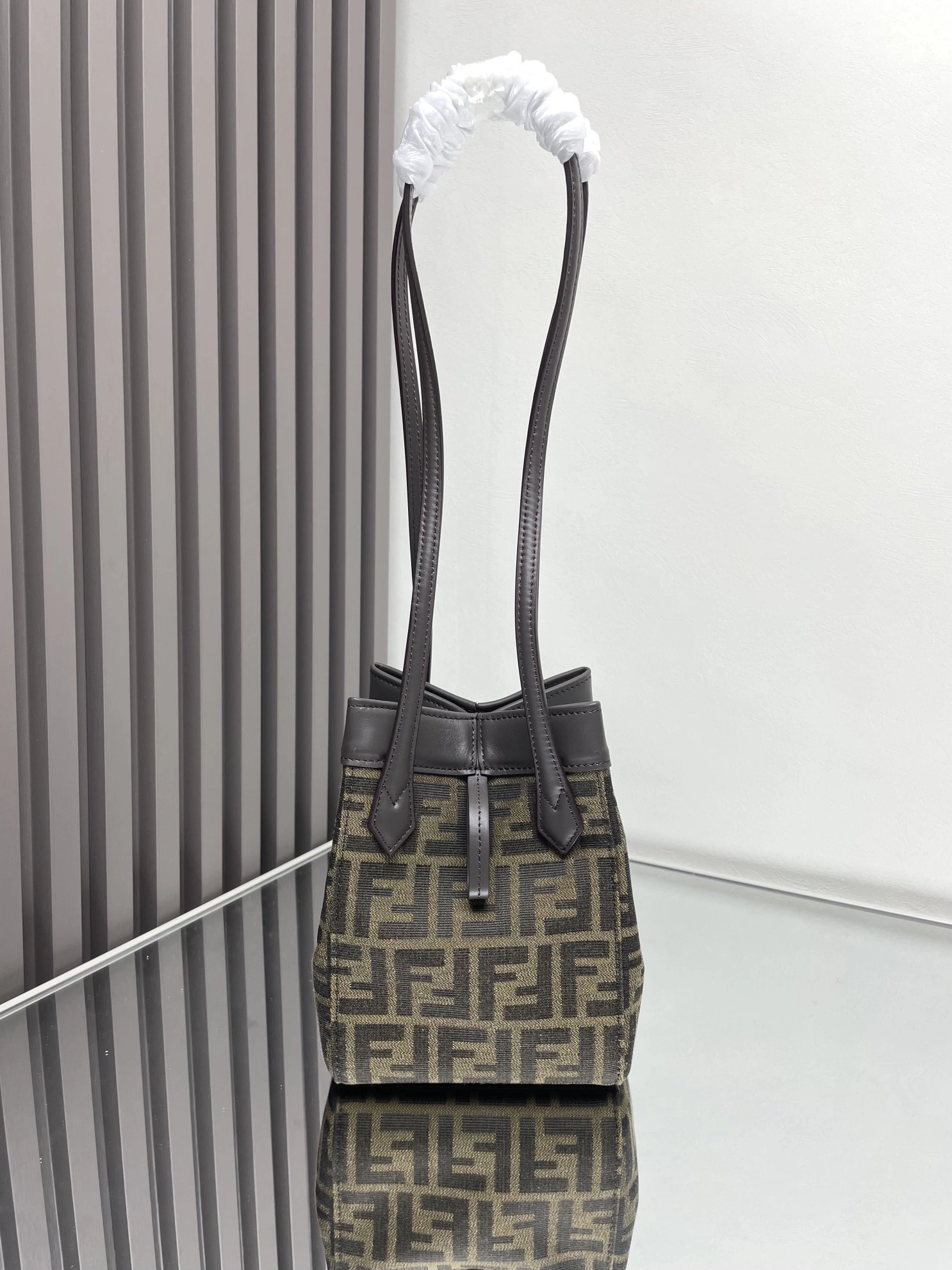 Fendi Bucket Bags Durable 69935