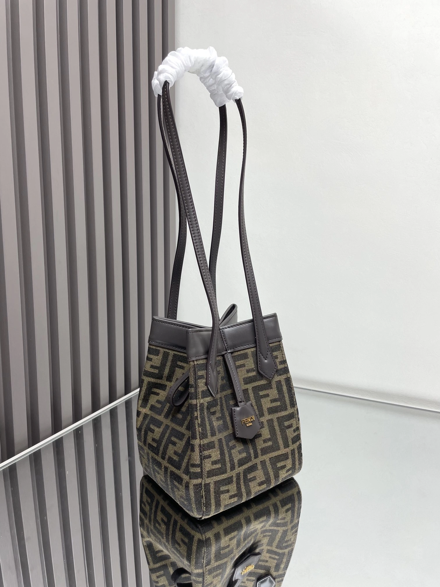 Fendi Bucket Bags Durable 69935