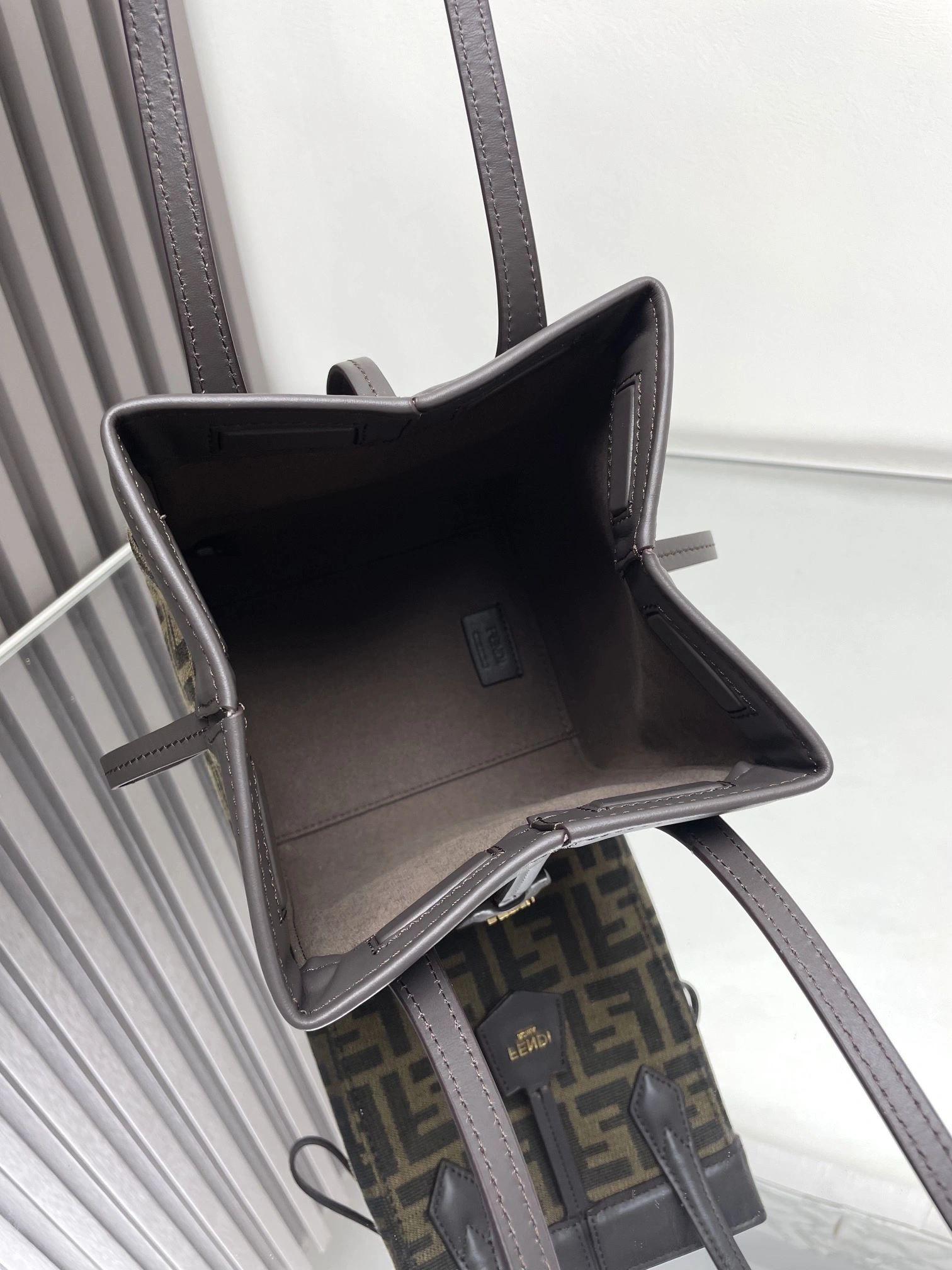 Fendi Bucket Bags Durable 69935
