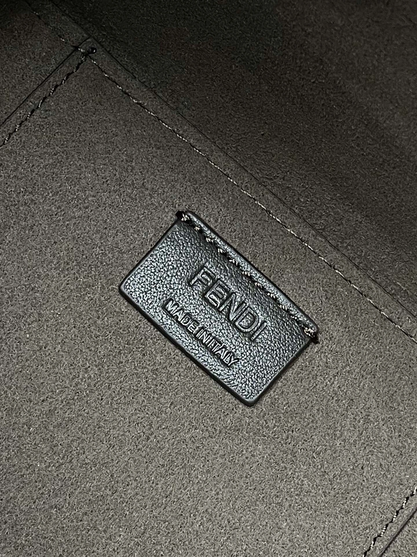 Fendi Bucket Bags Durable 69935