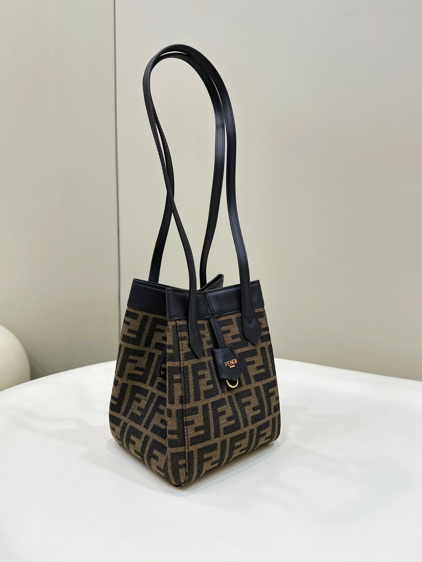 Fendi Bucket Bags QuickDry 69936
