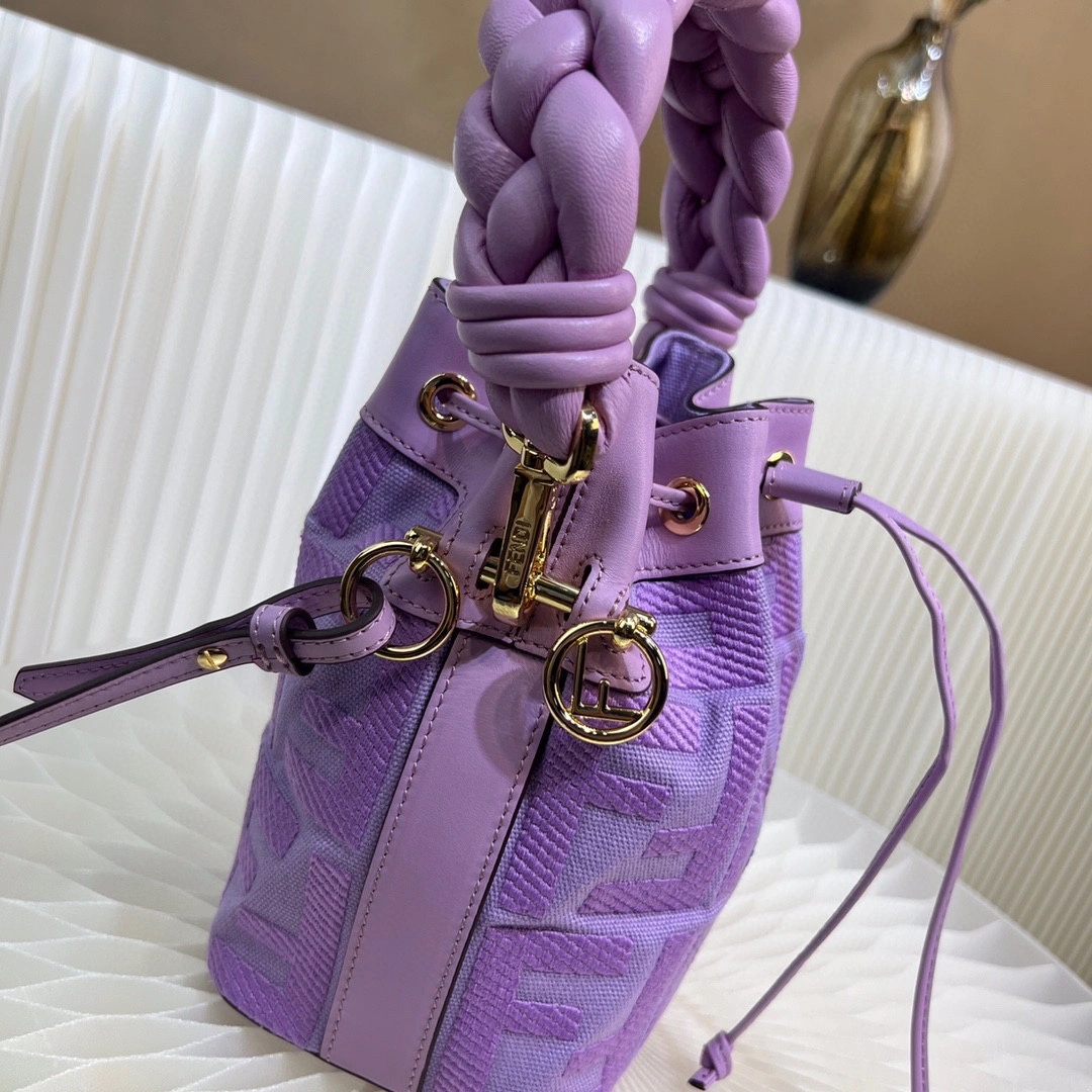 RelaxedFit Fendi Bucket Bags 69969