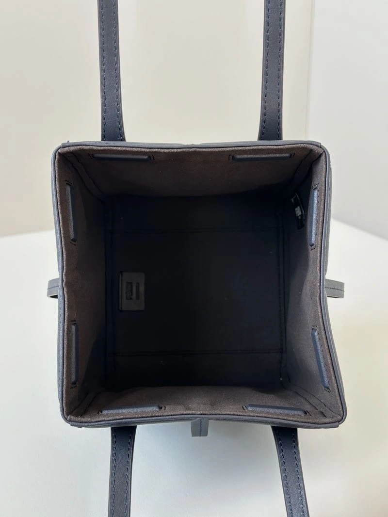 Compact Fendi Bucket Bags 57980