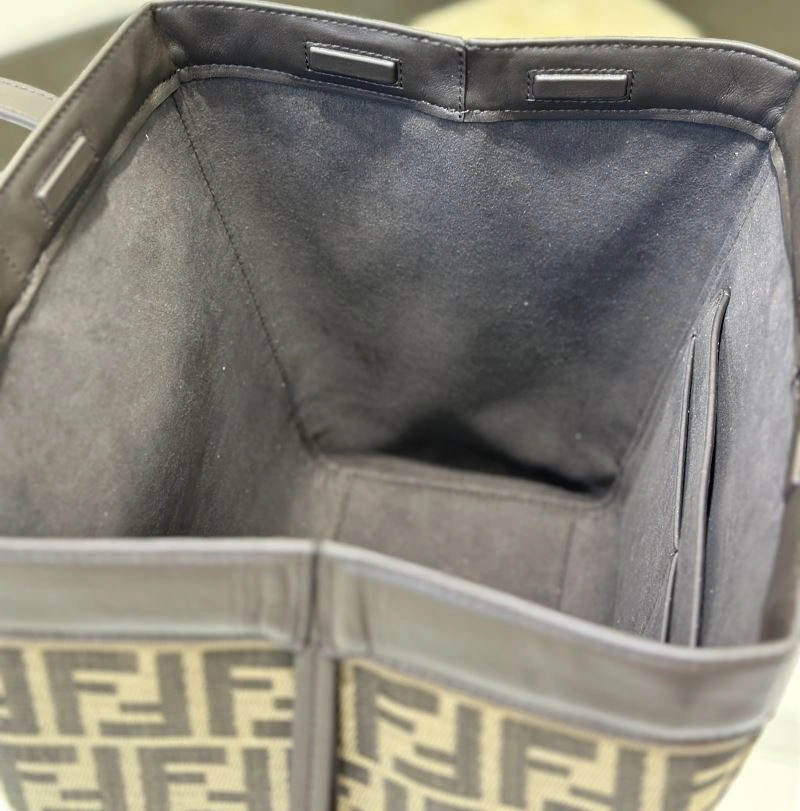 Fendi Bucket Bags Bold 57970