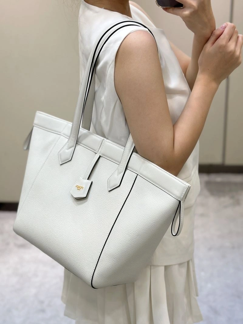 Fendi Bucket Bags Minimalist 57989