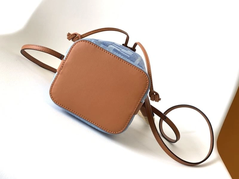 Resilient Fendi Bucket Bags 57956