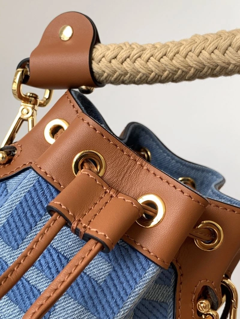 Resilient Fendi Bucket Bags 57956