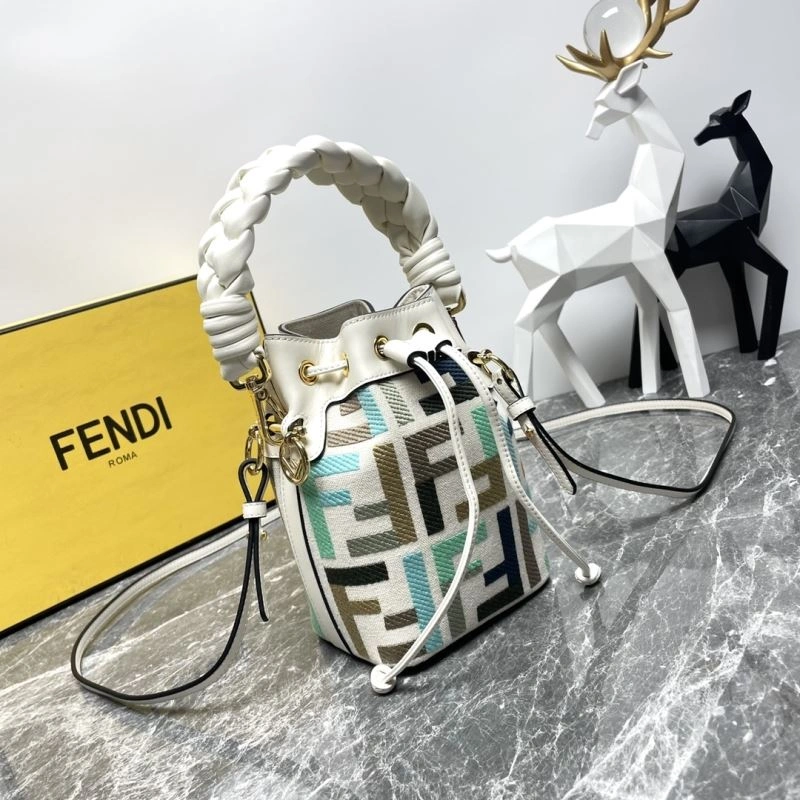 Fendi Bucket Bags Lightweight 57969